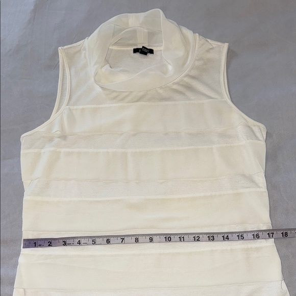 Jacob Off-White Blouse Elegant Top Horizontal Pleats Cowl Neck Top Mini … - Picture 10 of 11